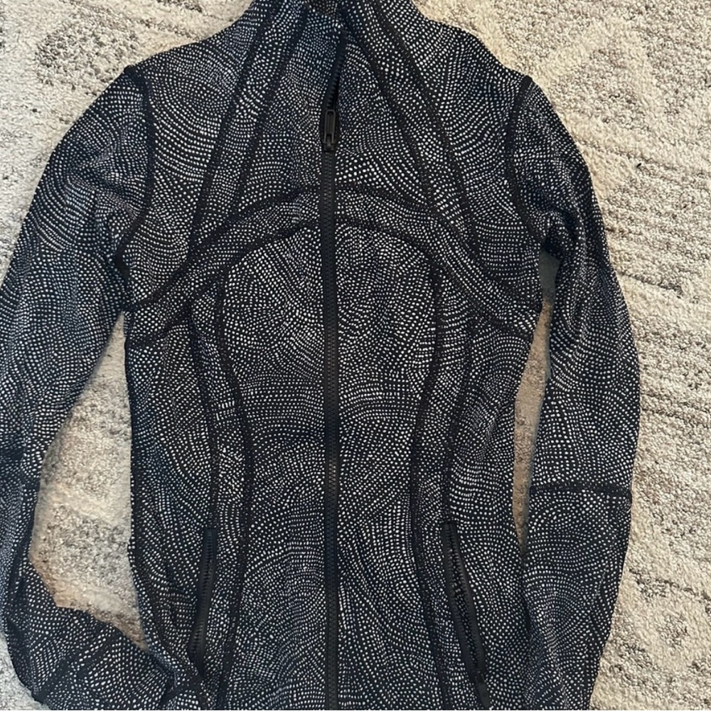 Lululemon Black and White Zip-Up Jacket